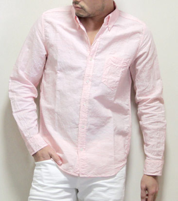 エフオービーファクトリーのピンクシャツ