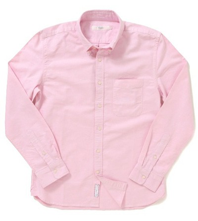 ビームスのピンクシャツ
