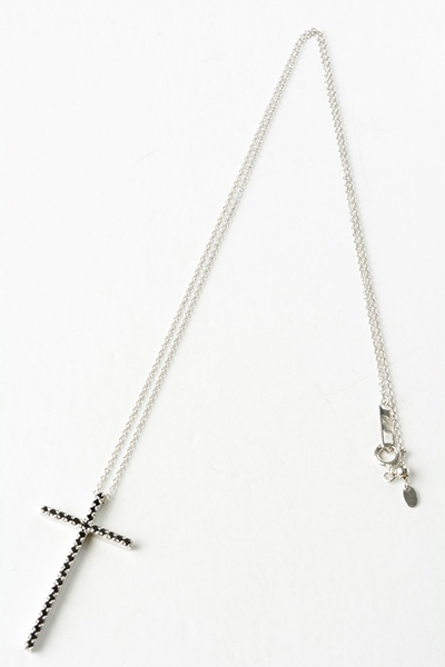 AMOUR CROSS NECKLACE