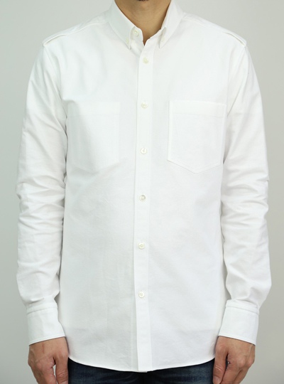 ファクトタムの白シャツ